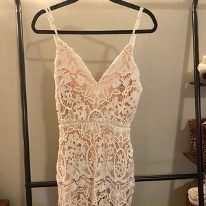 Midi white lace dress.
